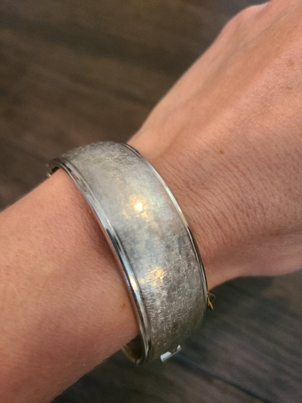 Vintage 1970s bangle